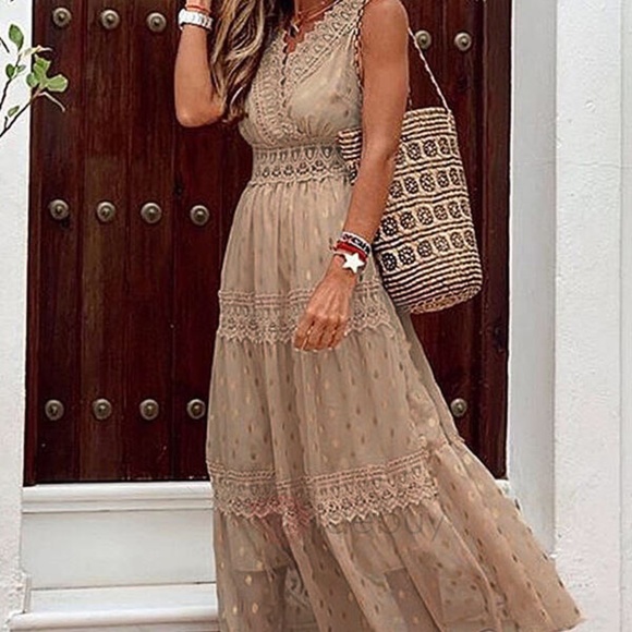 Women’s Skater Apricot Metallic thread dot maxi size medium - Picture 3 of 5